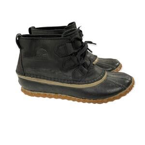 Sorel Out‎ N About Black Leather Lace Up Ankle Waterproof Duck Boots Size 7